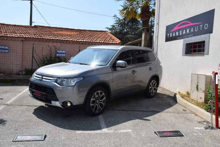 MITSUBISHI OUTLANDER