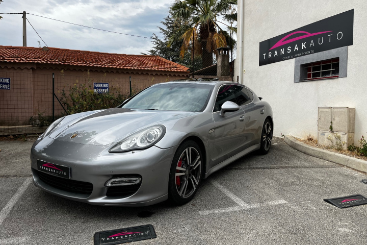 PORSCHE PANAMERA