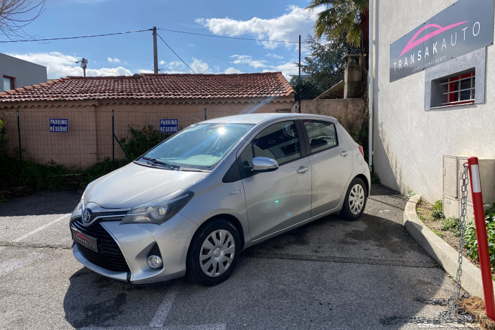 TOYOTA YARIS HYBRIDE